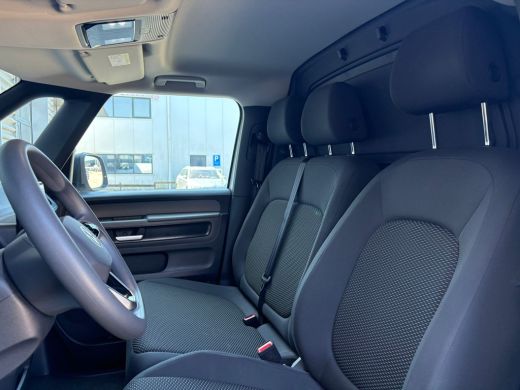 Volkswagen ID. Buzz Cargo Cargo 77 KWH 204 pk | SOH 97,7% | Wegklapbare Trekhaak | Achteruitrijcamera | Cruise control adap... ActivLease financial lease