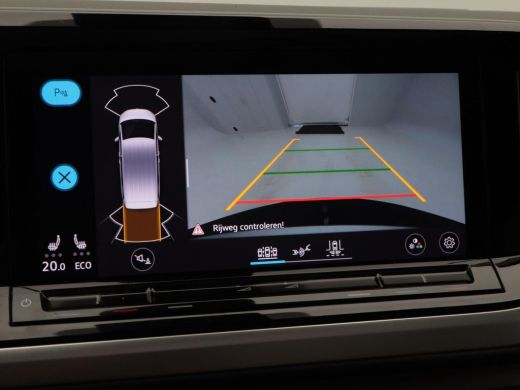 Volkswagen Multivan 1.4 eHybrid 218 Pk Automaat L2H1 Style 7 Persoons | Panorama dak | Trekhaak | Stoelverwarming | C... ActivLease financial lease