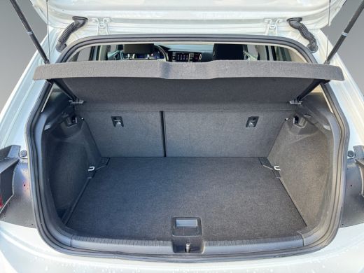 Volkswagen Polo 1.0 95pk TSI Life Velgen 'Essex', 15 inch lichtmetaal | Parkeersensoren v&oacute;&oacute;r en achter | Adaptive... ActivLease financial lease