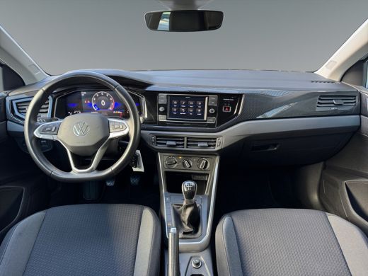 Volkswagen Polo 1.0 95pk TSI Life Velgen 'Essex', 15 inch lichtmetaal | Parkeersensoren v&oacute;&oacute;r en achter | Adaptive... ActivLease financial lease