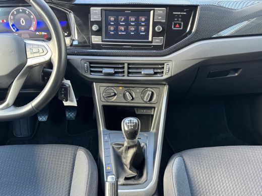 Volkswagen Polo 1.0 95pk TSI Life Velgen 'Essex', 15 inch lichtmetaal | Parkeersensoren v&oacute;&oacute;r en achter | Adaptive... ActivLease financial lease