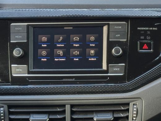 Volkswagen Polo 1.0 95pk TSI Life Velgen 'Essex', 15 inch lichtmetaal | Parkeersensoren v&oacute;&oacute;r en achter | Adaptive... ActivLease financial lease