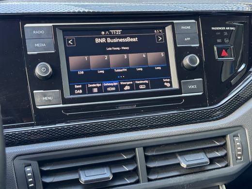 Volkswagen Polo 1.0 95pk TSI Life Velgen 'Essex', 15 inch lichtmetaal | Parkeersensoren v&oacute;&oacute;r en achter | Adaptive... ActivLease financial lease