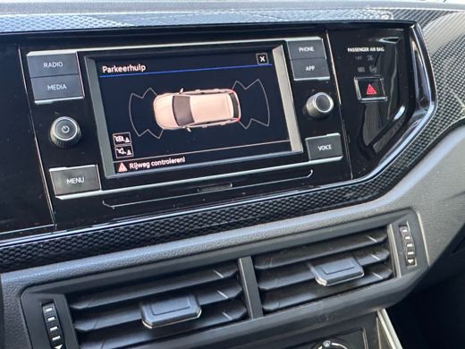 Volkswagen Polo 1.0 95pk TSI Life Velgen 'Essex', 15 inch lichtmetaal | Parkeersensoren v&oacute;&oacute;r en achter | Adaptive... ActivLease financial lease