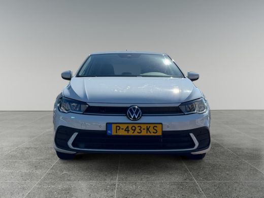 Volkswagen Polo 1.0 95pk TSI Life Velgen 'Essex', 15 inch lichtmetaal | Parkeersensoren v&oacute;&oacute;r en achter | Adaptive... ActivLease financial lease