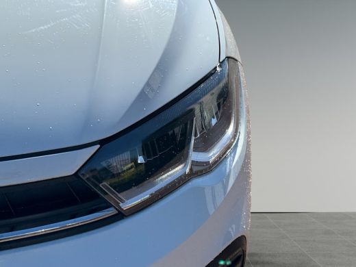 Volkswagen Polo 1.0 95pk TSI Life Velgen 'Essex', 15 inch lichtmetaal | Parkeersensoren v&oacute;&oacute;r en achter | Adaptive... ActivLease financial lease