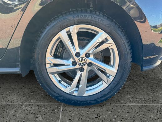 Volkswagen Polo 1.0 95pk TSI R-Line Parkeersensoren v&oacute;&oacute;r en achter | Adaptive Cruise Control | 'App-Connect' draa... ActivLease financial lease