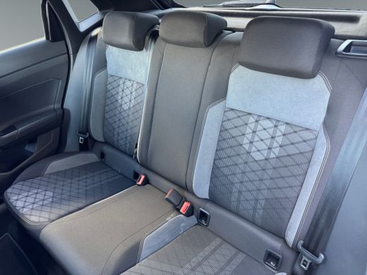 Volkswagen Polo 1.0 95pk TSI R-Line Parkeersensoren v&oacute;&oacute;r en achter | Adaptive Cruise Control | 'App-Connect' draa... ActivLease financial lease