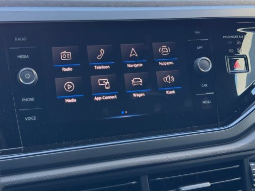 Volkswagen Polo 1.0 95pk TSI R-Line Parkeersensoren v&oacute;&oacute;r en achter | Adaptive Cruise Control | 'App-Connect' draa... ActivLease financial lease