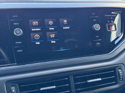 Volkswagen Polo 1.0 95pk TSI R-Line Parkeersensoren v&oacute;&oacute;r en achter | Adaptive Cruise Control | 'App-Connect' draa... ActivLease financial lease