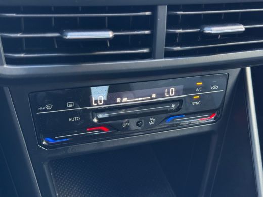 Volkswagen Polo 1.0 95pk TSI R-Line Parkeersensoren v&oacute;&oacute;r en achter | Adaptive Cruise Control | 'App-Connect' draa... ActivLease financial lease