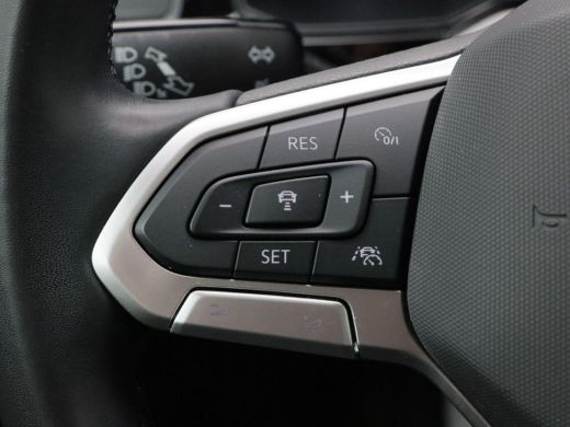 Volkswagen Polo 1.0 TSi Life | Stoelverwarming | Parkeersensoren | Naviagtie | Adaptive Cruise | Climatronic | Ca... ActivLease financial lease