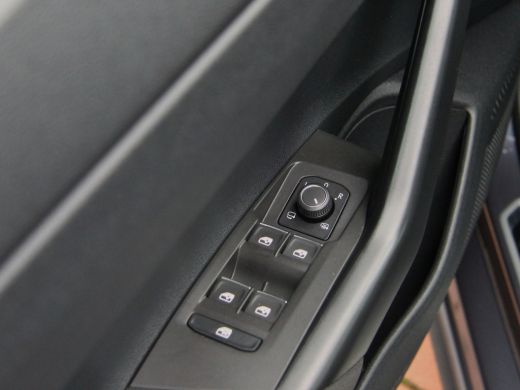 Volkswagen Polo 1.0TSI 110PK DSG R-Line | ACC | Active info | Navi | Camera ActivLease financial lease