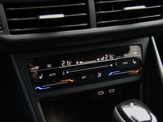 Volkswagen Polo 1.0TSI 110PK DSG R-Line | ACC | Active info | Navi | Camera ActivLease financial lease