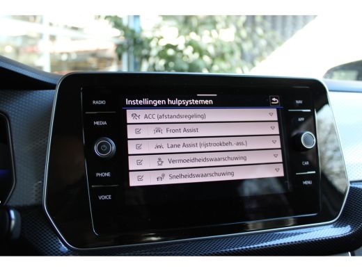 Volkswagen T-Cross TSI 115PK LIFE EDITION CARPLAY/PDC/IQ-DRIVEQ fabrieksgarantie ActivLease financial lease