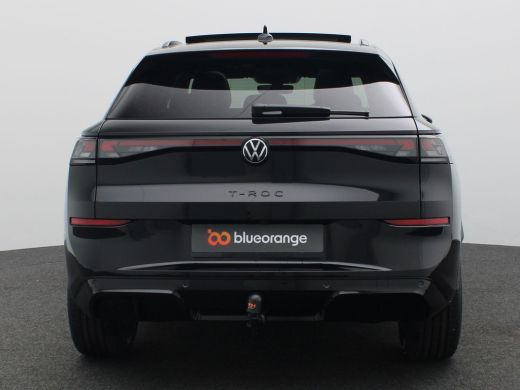 Volkswagen T-Roc 1.5 eTsi R-Line First Edition 150PK DSG Pano-Schuifdak, Trekhaak, Black Style, 20" LM Velgen, Key... ActivLease financial lease