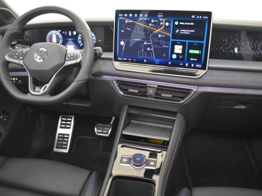 Volkswagen Tayron 1.5 TSI eHybrid R-Line 272pk DSG/AUTO | Lederen bekleding | Head-up display | Elektrisch verstelb... ActivLease financial lease