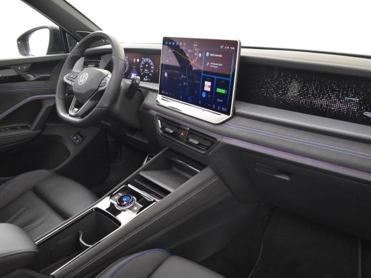 Volkswagen Tayron 1.5 TSI eHybrid R-Line 272pk DSG/AUTO | Lederen bekleding | Head-up display | Elektrisch verstelb... ActivLease financial lease