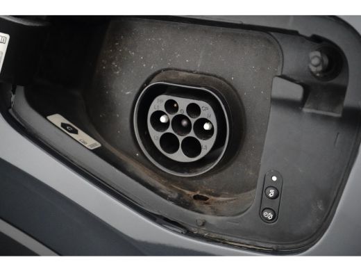 Volkswagen Tiguan 1.4 TSI 245 pk eHybrid Business+ 6-DSG | Wegklapbare trekhaak | Achteruitrijcamera | Stoel/stuur ... ActivLease financial lease