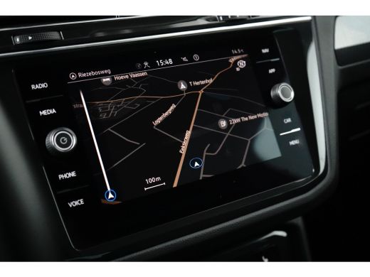 Volkswagen Tiguan 1.4 TSI 245 pk eHybrid Business+ 6-DSG | Wegklapbare trekhaak | Achteruitrijcamera | Stoel/stuur ... ActivLease financial lease