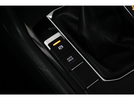 Volkswagen Tiguan 1.4 TSI 245 pk eHybrid Business+ 6-DSG | Wegklapbare trekhaak | Achteruitrijcamera | Stoel/stuur ... ActivLease financial lease