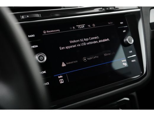 Volkswagen Tiguan 1.4 TSI 245 pk eHybrid Business+ 6-DSG | Wegklapbare trekhaak | Achteruitrijcamera | Stoel/stuur ... ActivLease financial lease