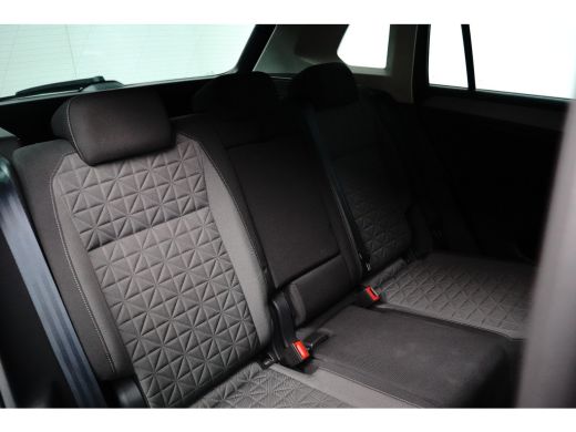 Volkswagen Tiguan 1.4 TSI 245 pk eHybrid Business+ 6-DSG | Wegklapbare trekhaak | Achteruitrijcamera | Stoel/stuur ... ActivLease financial lease