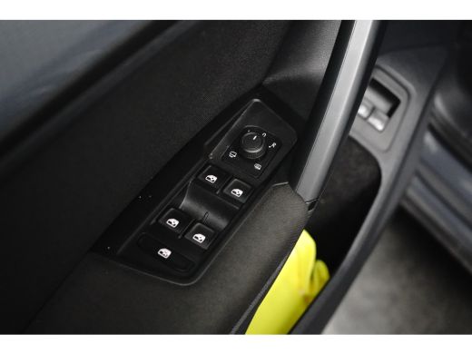 Volkswagen Tiguan 1.4 TSI 245 pk eHybrid Business+ 6-DSG | Wegklapbare trekhaak | Achteruitrijcamera | Stoel/stuur ... ActivLease financial lease