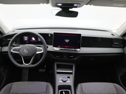 Volkswagen Tiguan 1.5 eHybrid Life 204 Pk Stoel/Stuur Verwarming | 360&deg; Camera | Adaptive Cruise | Trekhaak | Carpl... ActivLease financial lease