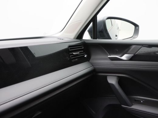 Volkswagen Tiguan 1.5 eHybrid Life 204 Pk Stoel/Stuur Verwarming | 360&deg; Camera | Adaptive Cruise | Trekhaak | Carpl... ActivLease financial lease