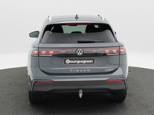 Volkswagen Tiguan 1.5 eHybrid Life 204 Pk Stoel/Stuur Verwarming | 360&deg; Camera | Adaptive Cruise | Trekhaak | Carpl... ActivLease financial lease