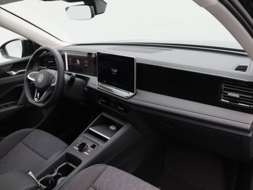 Volkswagen Tiguan 1.5 eHybrid Life 204 Pk Stoel/Stuur Verwarming | 360&deg; Camera | Adaptive Cruise | Trekhaak | Carpl... ActivLease financial lease