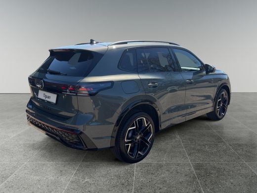 Volkswagen Tiguan R-Line Edition 1.5 eHybrid 204pk Head-up display | Trekhaak | Black style pakket ActivLease financial lease