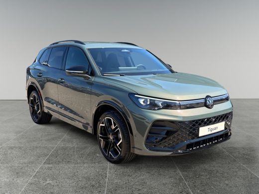 Volkswagen Tiguan R-Line Edition 1.5 eHybrid 204pk Head-up display | Trekhaak | Black style pakket ActivLease financial lease