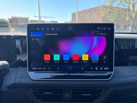 Volkswagen Tiguan R-Line Edition 1.5 eHybrid 204pk Head-up display | Trekhaak | Black style pakket ActivLease financial lease