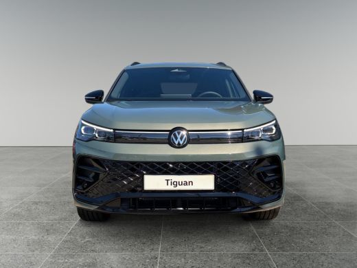 Volkswagen Tiguan R-Line Edition 1.5 eHybrid 204pk Head-up display | Trekhaak | Black style pakket ActivLease financial lease