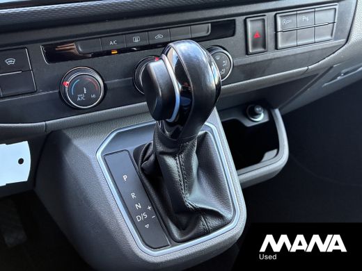 Volkswagen Transporter 2.0 TDI L1H1 28 4Motion Bulli Automaat Standkachel Lm velgen Trekhaak Camera Leder ActivLease financial lease