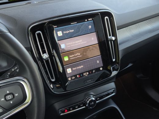 Volvo  C40 Recharge Plus 69 kWh | Trekhaak | Camera | Panoramadak | Pilot Assist ActivLease financial lease