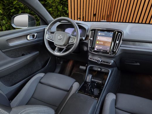 Volvo  C40 Recharge Plus 69 kWh | Trekhaak | Camera | Panoramadak | Pilot Assist ActivLease financial lease