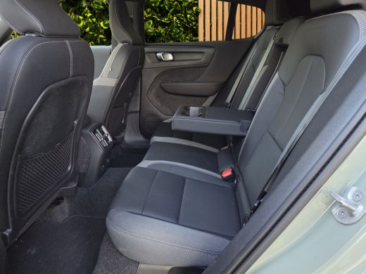 Volvo  C40 Recharge Plus 69 kWh | Trekhaak | Camera | Panoramadak | Pilot Assist ActivLease financial lease