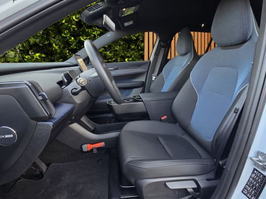 Volvo  EX30 Single Motor Extended Range Plus 69 kWh | Harman/Kardon | Camera | Adaptive Cruise | Dodehoekdete... ActivLease financial lease