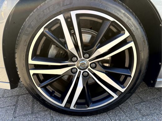 Volvo  V60 2.0 B3 Advantage 19''Lmv, Camera, Navi ActivLease financial lease