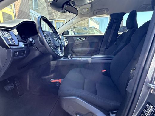 Volvo  V60 2.0 B3 Advantage 19''Lmv, Camera, Navi ActivLease financial lease