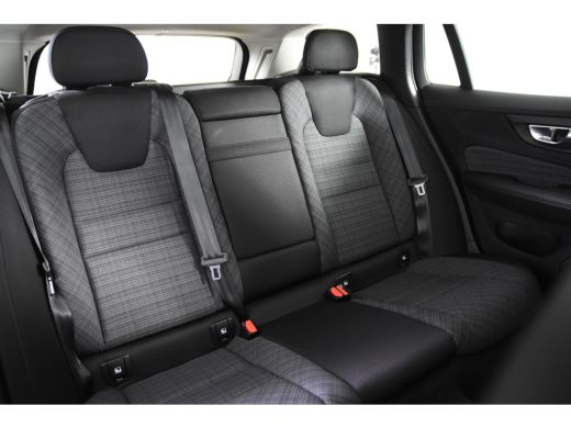 Volvo  V60 2.0 B3 Momentum *1ste Eigenaar*Navigatie*Panoramadak*Trekhaak* ActivLease financial lease