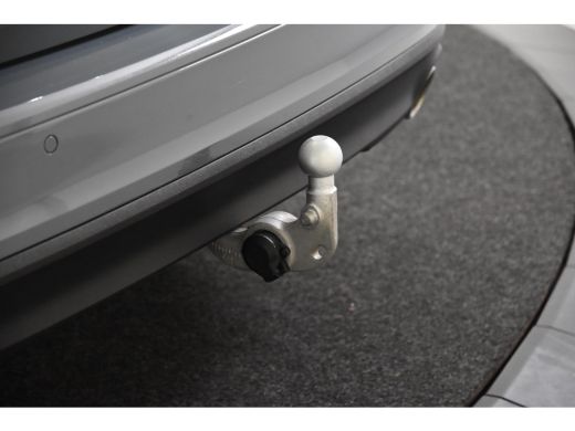 Volvo  V60 2.0 B3 Momentum *1ste Eigenaar*Navigatie*Panoramadak*Trekhaak* ActivLease financial lease