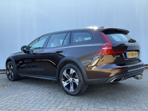 Volvo  V60 Cross Country 2.0 D4 AWD Intro Edition Elek.Trekhaak Leder 360-Cam Stoel/Stuurverw Orig.NL Voll.O... ActivLease financial lease