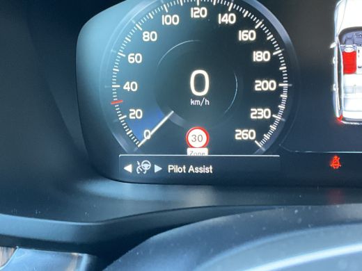 Volvo  V60 Cross Country 2.0 D4 AWD Intro Edition Elek.Trekhaak Leder 360-Cam Stoel/Stuurverw Orig.NL Voll.O... ActivLease financial lease