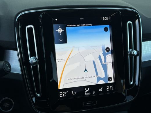 Volvo  XC40 1.5 T4 Plug-in hybrid Plus Dark | Trekhaak | Navi | LED | Camera | 18 inch ActivLease financial lease