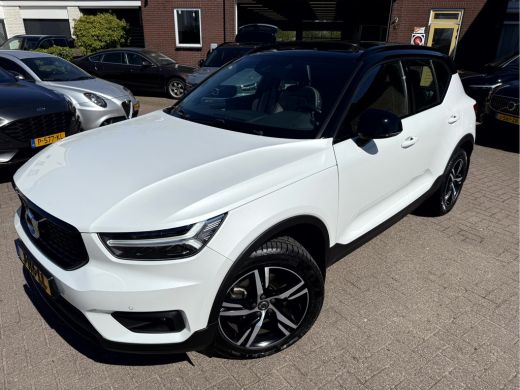 Volvo  XC40 2.0 B4 200pk R-Design Panoramadak, Trekhaak, Camera ActivLease financial lease