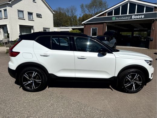 Volvo  XC40 2.0 B4 200pk R-Design Panoramadak, Trekhaak, Camera ActivLease financial lease